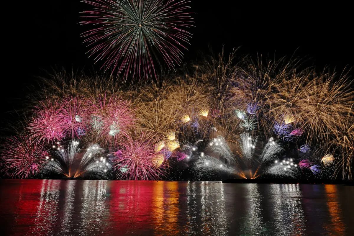 hanabi01-1200x800.jpg.webp