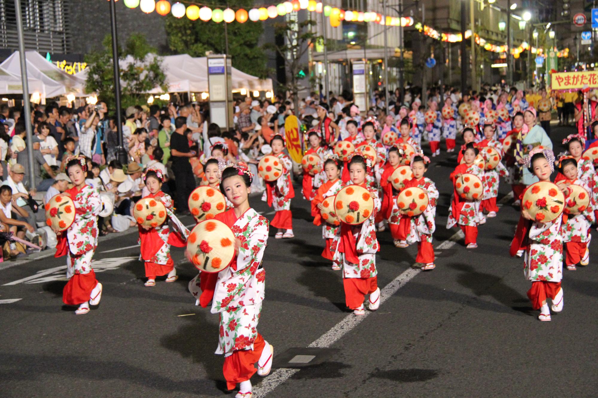 iwafu - 山形花笠まつり｜東北 山形｜日本期間限定文化旅行ガイド